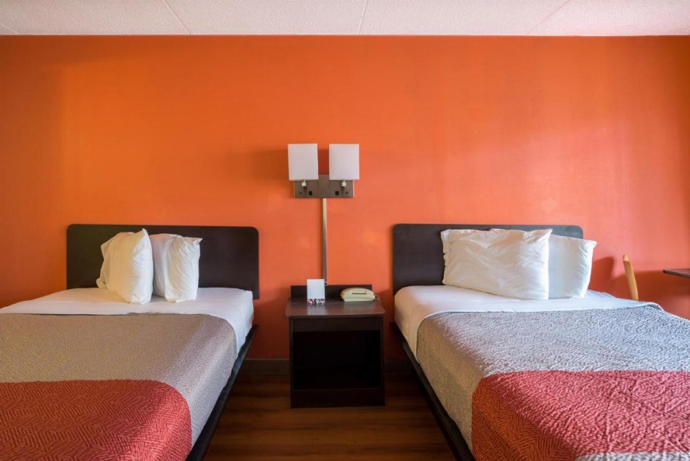 OYO Hotel Sweetwater TN West Image 25
